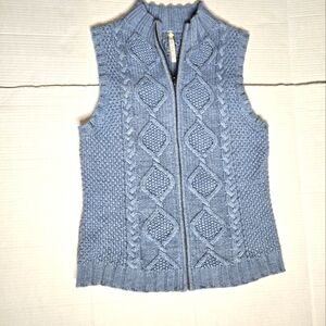 Leo & Nicole Cable Knit Sweater Vest